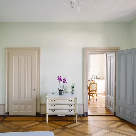 Bed & Breakfast Chateau De L'aile- Boutique Vevey