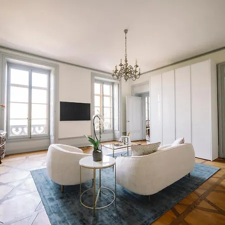 Château De L'aile- Boutique