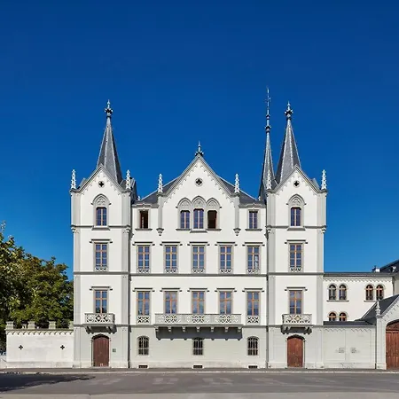 Chateau De L'aile- Boutique Nocleg ze śniadaniem 4*