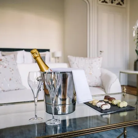 Chateau De L'aile- Boutique Nocleg ze śniadaniem Vevey