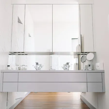 Chateau De L'aile- Boutique