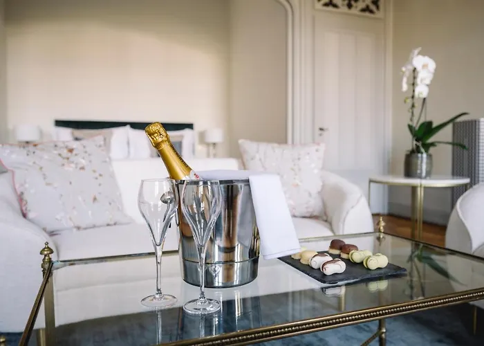 Chateau De L'aile- Boutique Nocleg ze śniadaniem Vevey