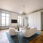 Chateau De L'aile- Boutique
