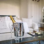 Chateau De L'aile- Boutique Bed & Breakfast Vevey