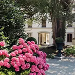 Chateau De L'aile- Boutique Bed & Breakfast 4*