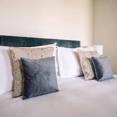 Bed & Breakfast Chateau De L'aile- Boutique *