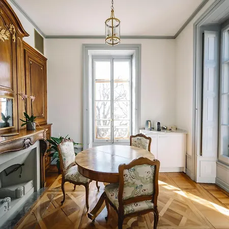 Chateau De L'aile- Boutique Bed & Breakfast *