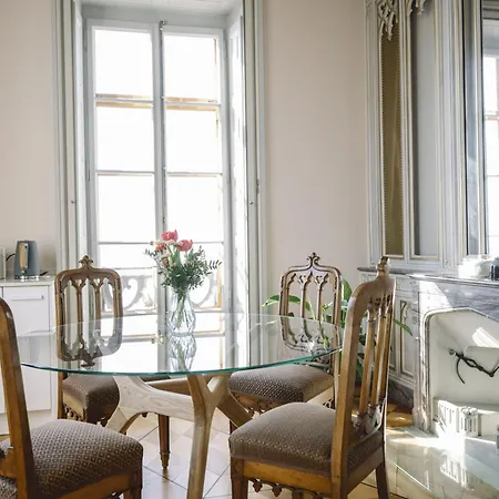 Chateau De L'aile- Boutique Frühstückspension 4*