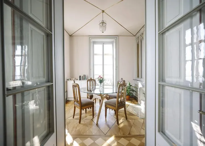 Chateau De L'aile- Boutique Bed & Breakfast Vevey